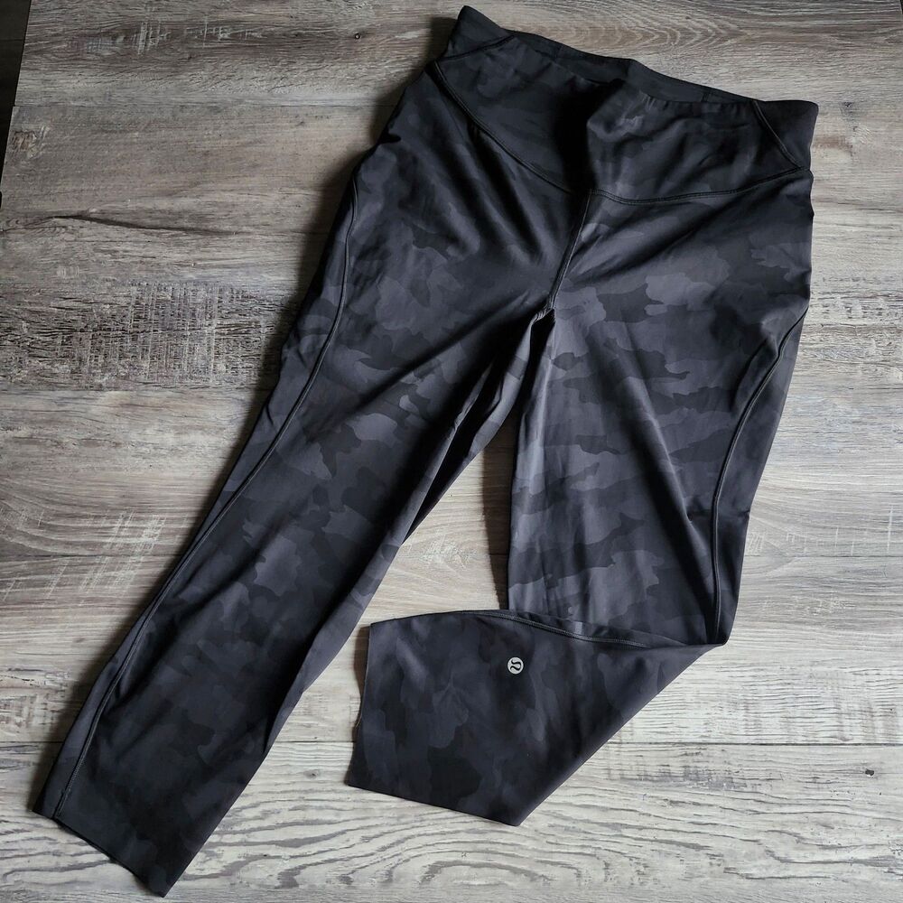 (14) Lululemon Base Pace High-Rise Crop 23"